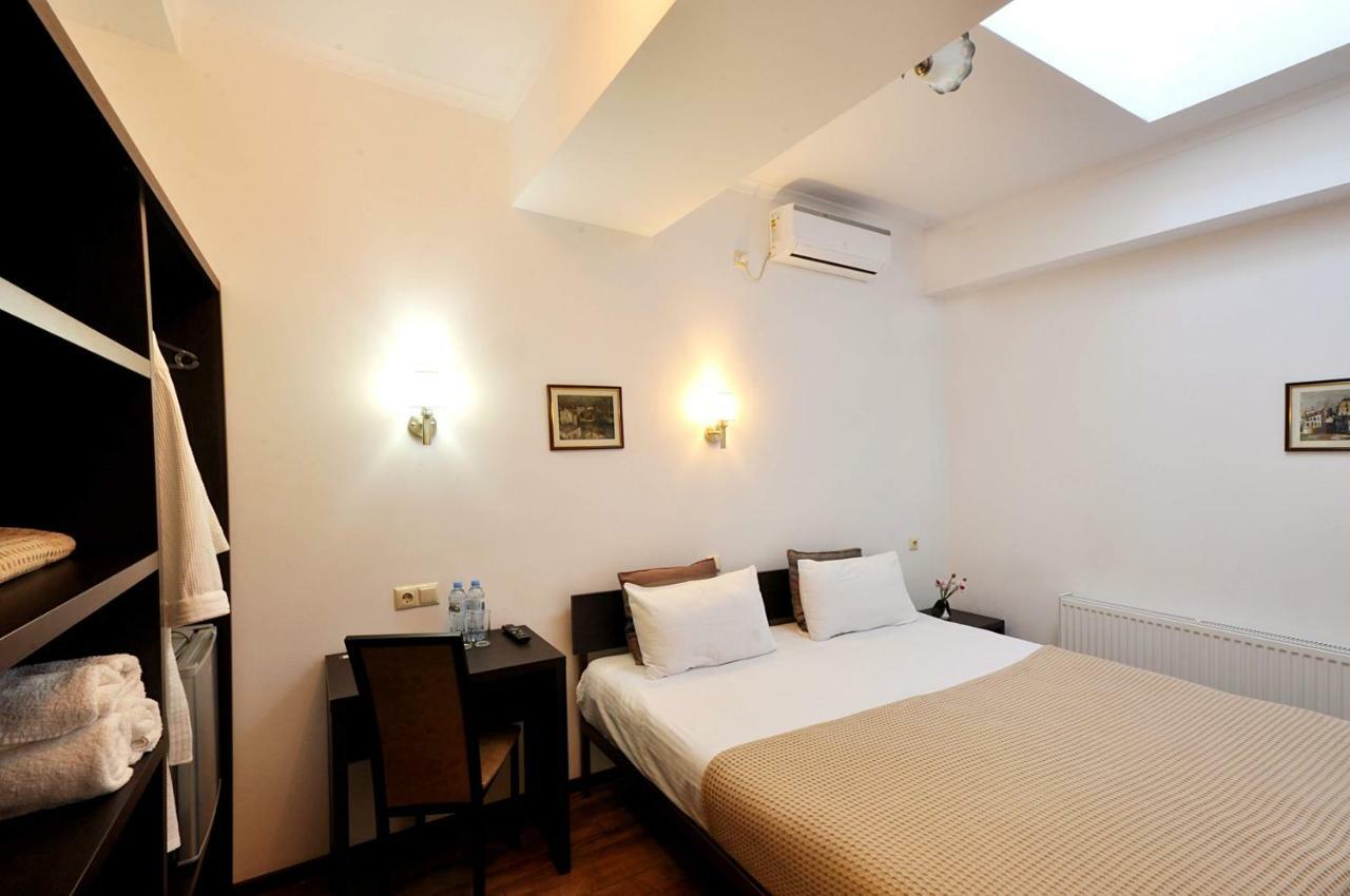 Tbilisi Check In Hotel ภายนอก รูปภาพ