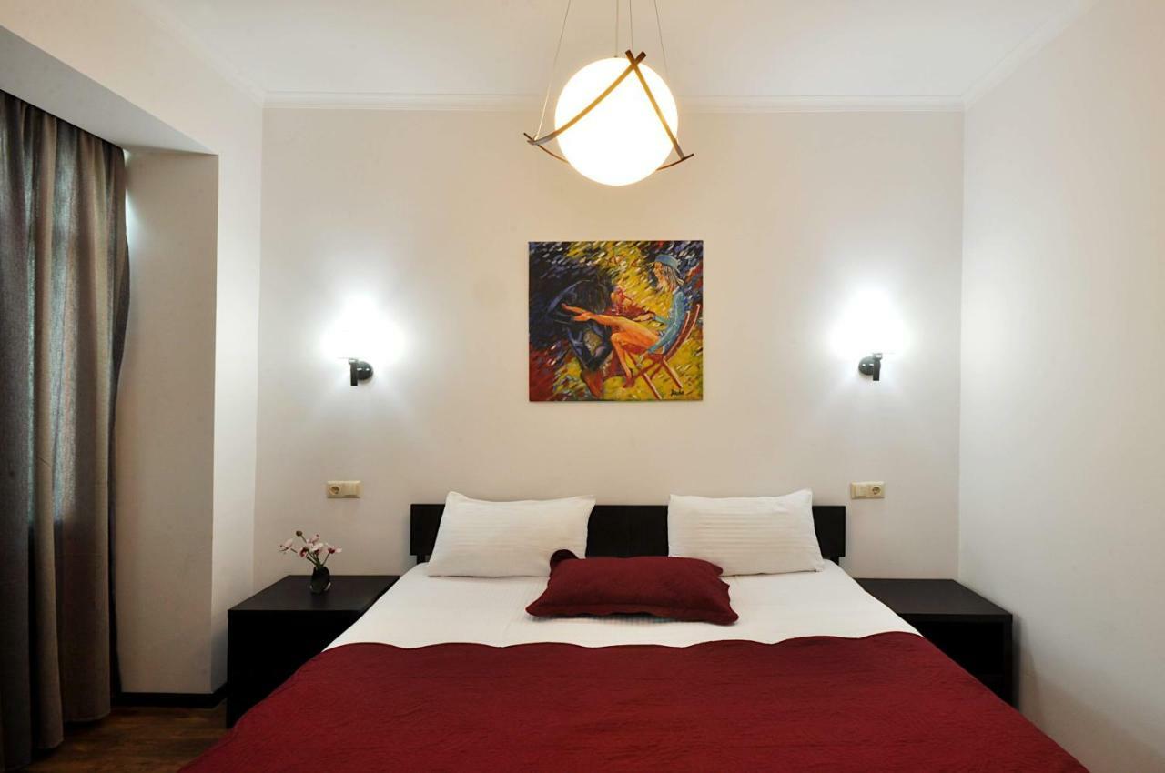 Tbilisi Check In Hotel ภายนอก รูปภาพ