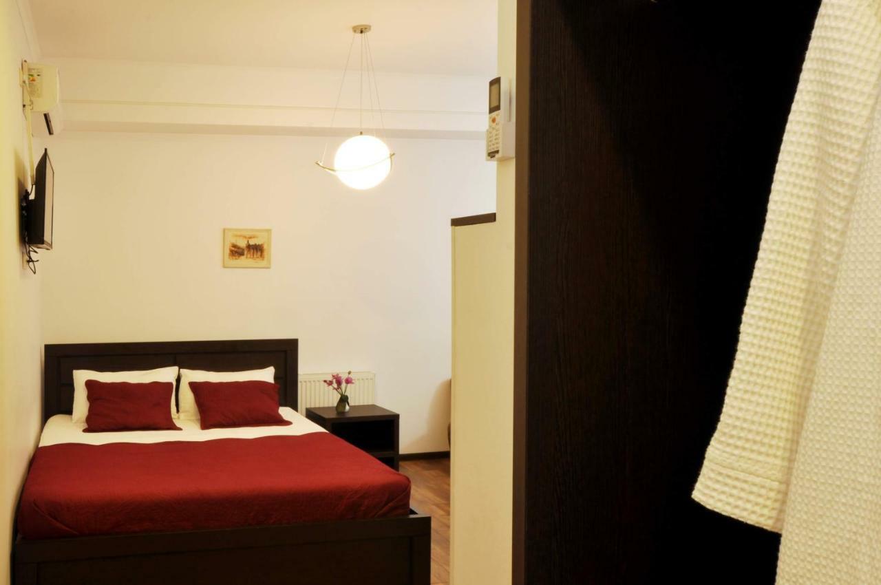 Tbilisi Check In Hotel ภายนอก รูปภาพ
