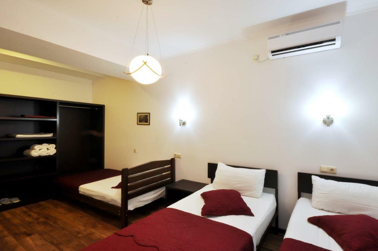 Tbilisi Check In Hotel ภายนอก รูปภาพ