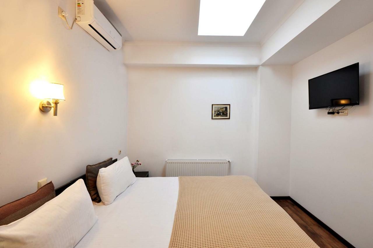 Tbilisi Check In Hotel ภายนอก รูปภาพ